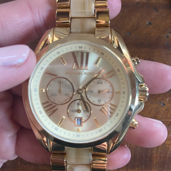 NEW Michael Kors Women’s Two-toned watch - Picture 2 of 5